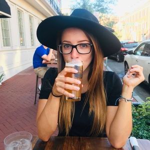 Meet your Posher, Brenna